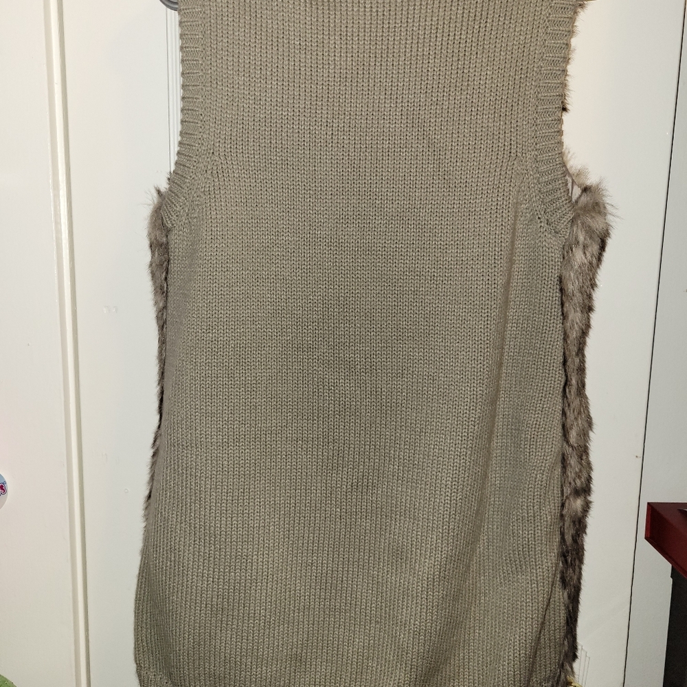 Vest - Picture 2 of 2